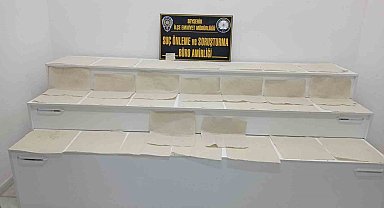 Yolcunun çantasından milyonlarca liralık uyuşturucu çıktı