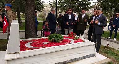 Yozgat'ta Ramazan Bayramı arifesinde şehitlik ziyaret edildi