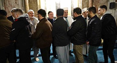 Yozgat'ta vatandaşlar bayram namazı için camilere akın etti