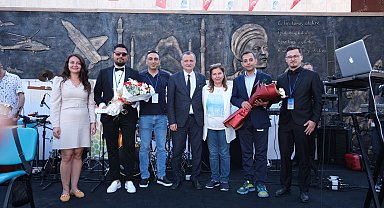 Yunusemre Belediyesi Kent Orkestrası ilk konserini verdi