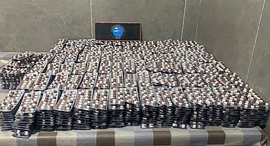 Yunuslar 14 bin uyuşturucu nitelikli hap ele geçirdi