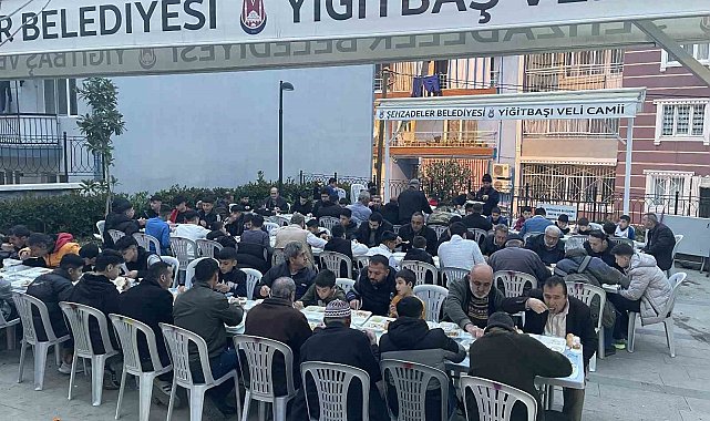 Yüzlerce Manisalı Yiğitbaş Veli Hazretlerinin manevi huzurunda oruç açtı
