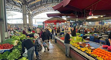 Zonguldak'ta semt pazarı boş kaldı