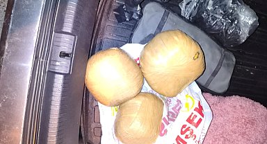 3 kilogram esrarla yakalanan şahıs tutuklandı