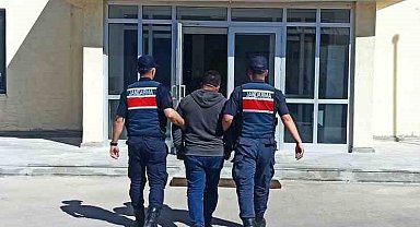 3 yıl 1 ay 15 gün hapis cezası ile aranan şahsı jandarma yakaladı