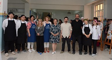'Dönem Sonu İngilizce Proje Sergisi' Turizm Fakültesi'nde sergilendi