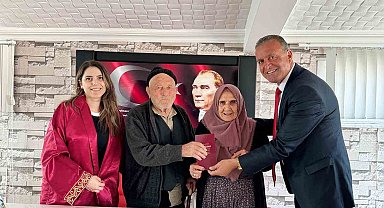 60 yıl sonra resmi nikah kıydılar