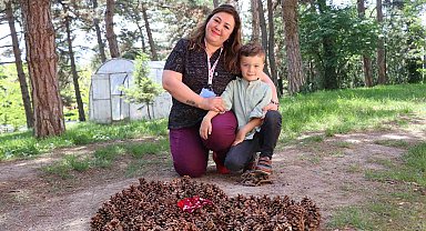 7 yaşındaki çocuk, kendisiyle yakından ilgilenen hemşireyi duygulandırdı