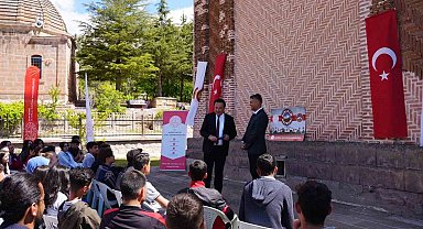 880 yıllık tarihi yerinde öğrendiler