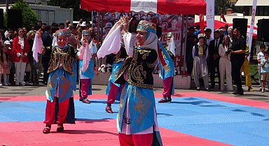 Adana'da 19 Mayıs Atatürk'ü Anma, Gençlik ve Spor Bayramı coşkusu