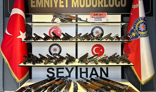 Adana'da 51 ruhsatsız silah ele geçirilirken aranan 261 kişi yakalandı