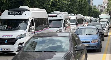 Adana'da güzergahı başka kooperatifle paylaştırılan dolmuşçular kontak kapattı