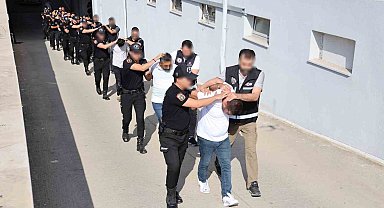 Adana'da "Kuyu-1" operasyonunda yakalanan 42 şüpheli adliyeye sevk edildi