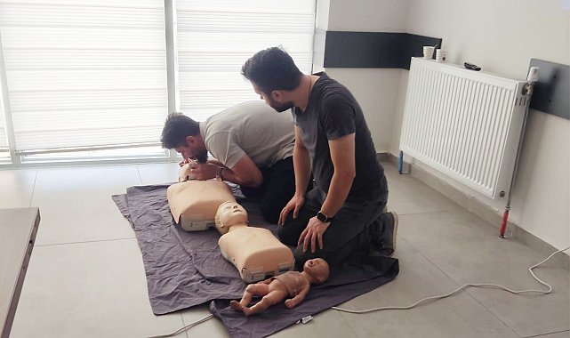 Adıyaman'da sağlık personellerine ilk yardım eğitimi