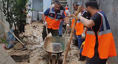 AFAD gönüllüleri, Cizre'de sel felaketinin yaralarını sarıyor