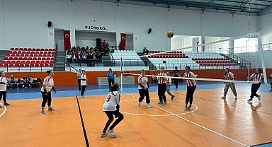 Afyonkarahisar'da genç sporcular Müdür Kasapoğlu ile bir araya geldi