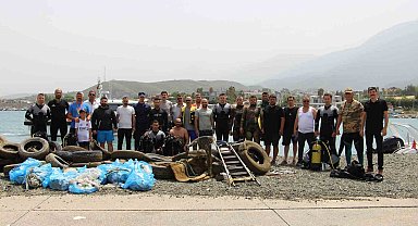 Akdeniz'den balık yerine sandalye, lastik ve merdiven çıktı