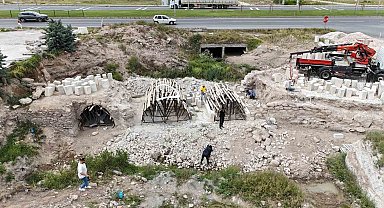 Aksaray'daki tarihi Osmanlı köprüsü restore ediliyor