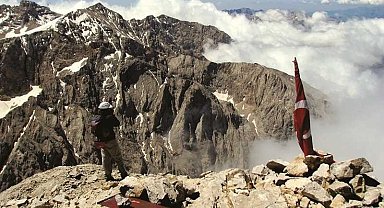 Aladağlar ve Bolkar Dağları'nda Fotoğraf Yarışması yapılacak