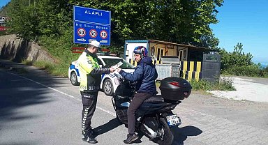 Alaplı'da motosiklet denetiminde 216 sürücüye ceza kesildi
