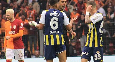 Alexander Djiku, derbide kırmızı kart gördü