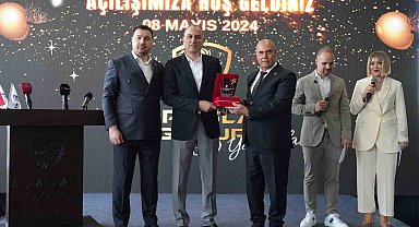 Alparslan Group'tan çiftçilere muhteşem showroom