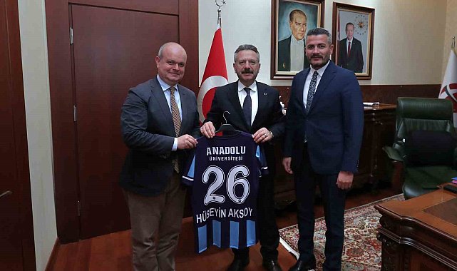Anadolu Üniversitesi Spor Kulübü'nden Vali Aksoy'a ziyaret