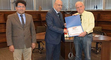 Anadolu Üniversitesi'nde kültür söyleşilerine Prof. Dr. Halil Berktay konuk oldu
