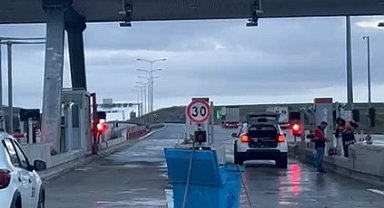 Ankara-Niğde Otoyolu'nda iki araç kafa kafaya çarpıştı: 5 yaralı