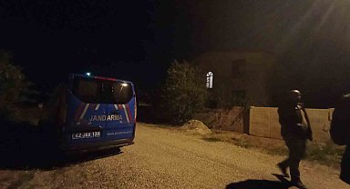 Anne ve babasını öldüren oğul hakim karşısında
