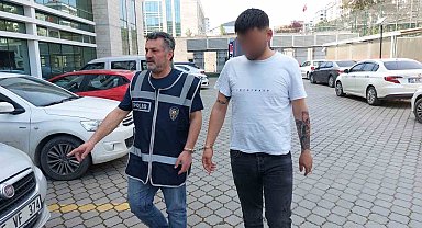 Annesine bıçak çeken genç tutuklandı