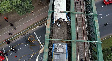 Arjantin'de yolcu treni boş trene çarptı: 90 yaralı