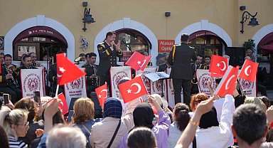 Askeri bandodan 19 Mayıs konseri