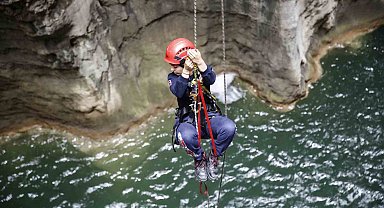 Ateş savaşçılarının kurtarma tatbikatı komandoları aratmadı