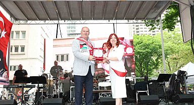 ATO heyetinden New York'taki Türk Günü Yürüyüşü'nde Filistin'e destek mesajı