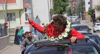 Avrupa ikincisi güreşçi memleketinde coşkuyla karşılandı
