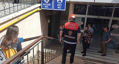 Ayağı kayıp kafasını çarpan yaşlı adam hayatını kaybetti