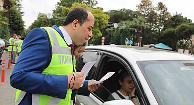 Aydın'da görme engelliler 'geçiş üstünlüğüne' dikkat çekti