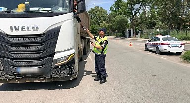 Babaeski'de yük taşıyan araçlar denetlendi