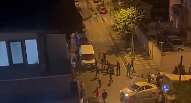 Bağcılar'da husumetli iki aile arasında kavga çıktı: 4 polis, 1 mahalle bekçisi yaralandı
