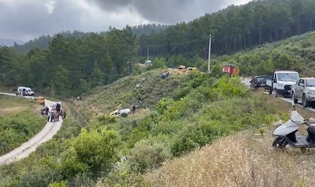 Bahçe işinden dönen aile kamyonetle şarampole yuvarlandı: 1 ölü, 1'i çocuk 3 yaralı
