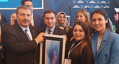 Bakan Koca'dan ebe ve hemşirelere ödül