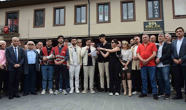 Balıkesir'de gençler Ata Emre Akman için toplandı