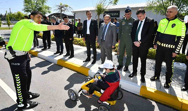 Balıkesir'de Karayolu Trafik Haftası Kutlandı