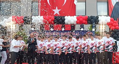 Başarılı öğrenciler ödüllendirildi