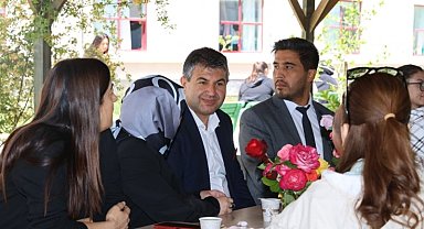 Başkan Akel kız öğrencilerle bir araya geldi
