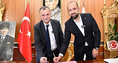 Başkan Balaban işçiye verdiği1 mayıs ikramiyesi sözünü tutuyor