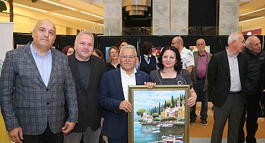 Başkan Büyükkılıç, 'Sağlık hayattır, sanat hayattır' sergisini gezdi