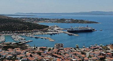 Başkan Köfüncü, "Çeşme'de herkesin bütçesine uygun yerler mevcut"