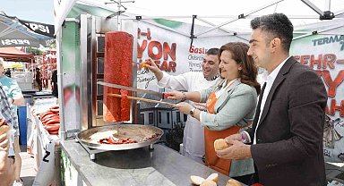 Başkan Köksal, Uluslararası Gastro Bodrum Festivali'nin onur konuğu oldu